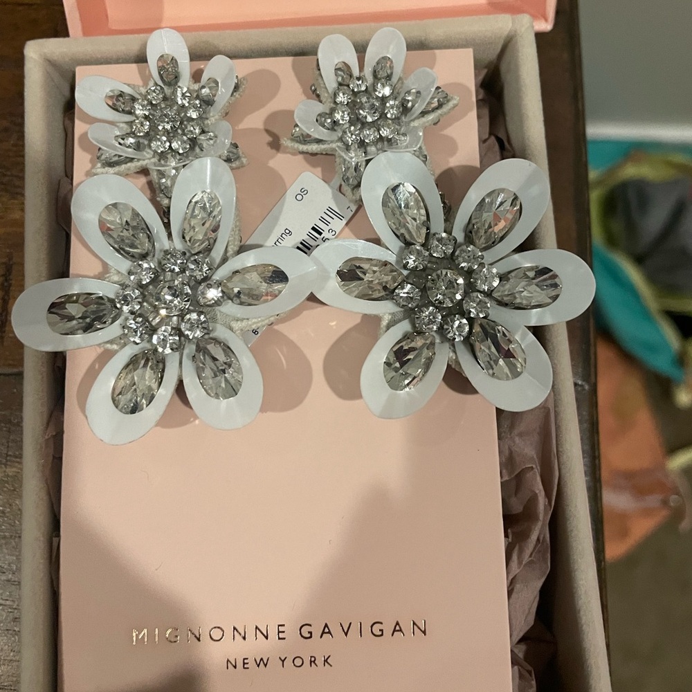 BRAND NEW IN BOX Mignonne Gavigan Kira double statement earrings in white 🤍 - Picture 4 of 8